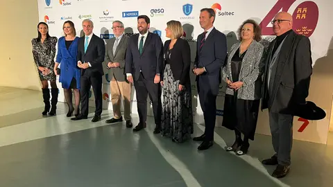 La sociedad civil, empresarial y pol&iacute;tica celebran el 40 aniversario del Estatuto con La 7