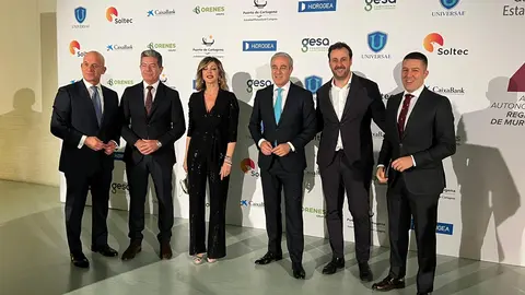 La sociedad civil, empresarial y pol&iacute;tica celebran el 40 aniversario del Estatuto con La 7