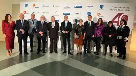 La sociedad civil, empresarial y pol&iacute;tica celebran el 40 aniversario del Estatuto con La 7