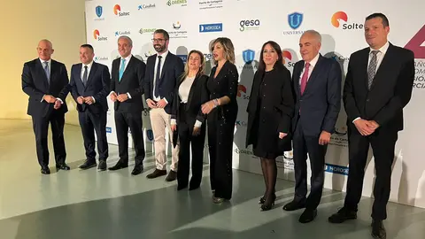 La sociedad civil, empresarial y pol&iacute;tica celebran el 40 aniversario del Estatuto con La 7