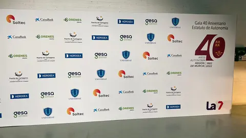 La sociedad civil, empresarial y pol&iacute;tica celebran el 40 aniversario del Estatuto con La 7