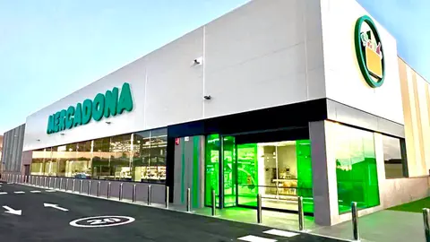 Nueva tienda eficiente de Mercadona en Puerto Lumbreras (Regi&oacute;n de Murcia) (foto: Mercadona)