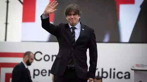 El expresidente de la Generalitat de Catalu&ntilde;a Carles Puigdemont durante el acto del Consell de la Rep&uacute;blica en Perpi&ntilde;&aacute;n (foto: Europa Press)