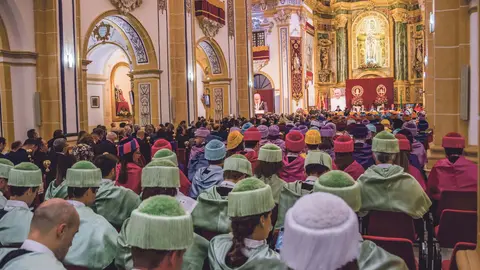 Multitudinaria capilla ardiente aa Jos&eacute; Luis Mendoza