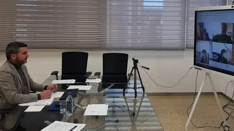 El consejero Antonio Luengo, durante su participaci&oacute;n en la reuni&oacute;n celebrada telem&aacute;ticamente bajo la presidencia del ministro de Agricultura y Pesca (Foto: CARM)