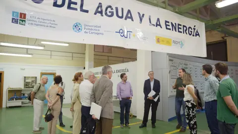Imagen del comit&eacute; permanente de las jornadas, visitando el Museo del Agua y la Energ&iacute;a