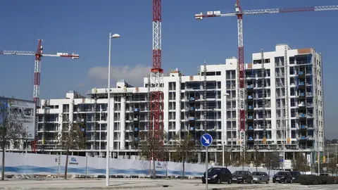 Edificio de viviendas en construcci&oacute;n (foto: Europa Press)
