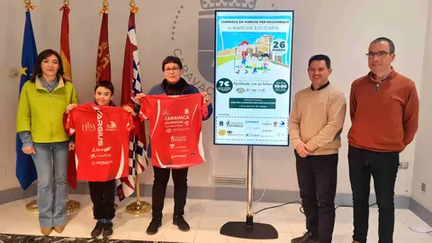 Presentaci&oacute;n de la marcha solidaria de la ONG Delwende