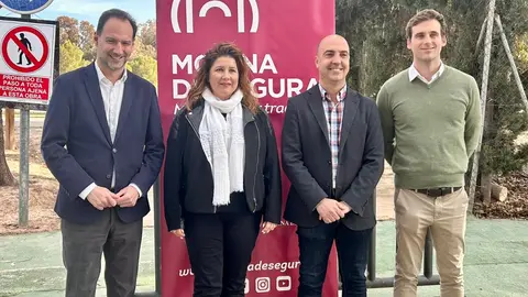 M. &Aacute;ngel Cerd&aacute;n, Montserrat Montanos, Eliseo Garc&iacute;a y Guillermo Raga (de izq. a der.)