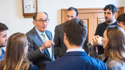 Ignacio Gal&aacute;n dialoga con los estudiantes de Harvard