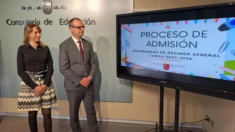 El consejero de Educaci&oacute;n, Formaci&oacute;n Profesional y Empleo, V&iacute;ctor Mar&iacute;n, present&oacute; el proceso de admisi&oacute;n en centros de la Regi&oacute;n para el curso 2023/2024 (Foto: CARM)
