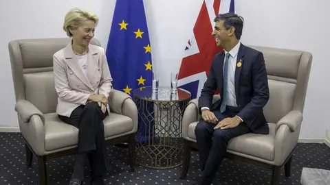 Ursula Von der Leyen y Rishi Sunak (STEVE REIGATE / DAILY EXPRESS / PA W / DPA)