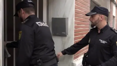 Dos agentes de la Polic&iacute;a Nacional explican c&oacute;mo fue el rescate a la familia que se intoxic&oacute; con mon&oacute;xido de carbono en Molina de Segura (foto: La 7)