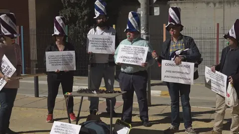 Los consumidores de la Regi&oacute;n de Murcia protestan ante las administraciones (foto: La 7)