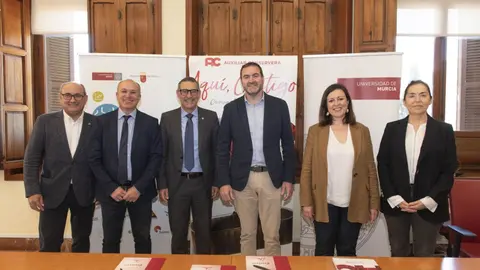 De izquierda a derecha; Cuestas, Marín, Luján, Ballesta, Giménez y Mena