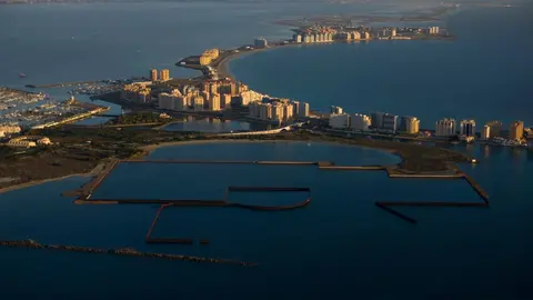 Teresa Ribera afirma que la regeneraci&oacute;n ambiental de Puerto Mayor podr&iacute;a "estar lista" en 2025