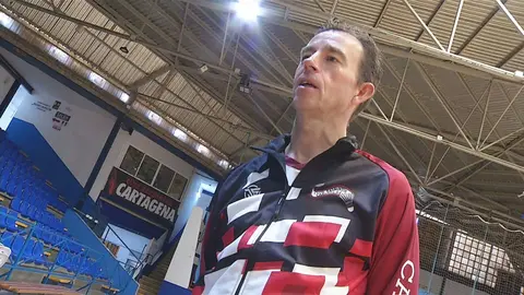 18AREPORBADMINTON07_frame_200
