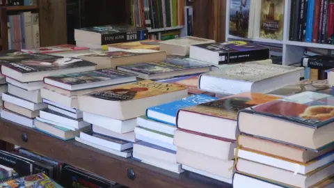 Imagen de archivo de un stand de la Feria del Libro de Murcia (foto: La 7)