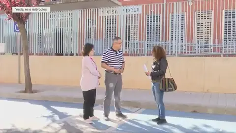 Representantes del AMPA del instituto Felipe VI