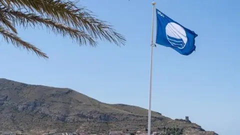 Bandera azul (foto: Europa Press)