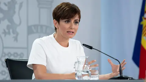 La portavoz del Gobierno, Isabel Rodr&iacute;guez