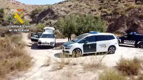 Veh&iacute;culos de la Guardia Civil y la Polic&iacute;a Local de Librilla