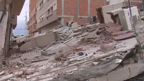 Una de las im&aacute;genes del devastador terremoto de Lorca, que se produjo hace 12 a&ntilde;os (foto: La 7)