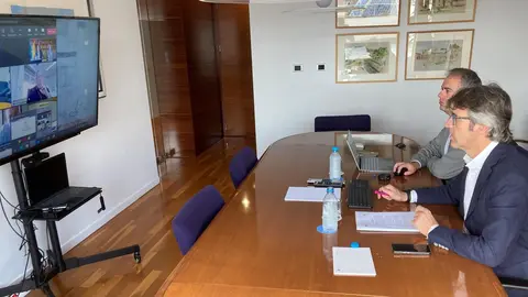 El consejero de Hacienda, Luis Alberto Mar&iacute;n, junto a Nicol&aacute;s Gonz&aacute;lvez, director del ICREF