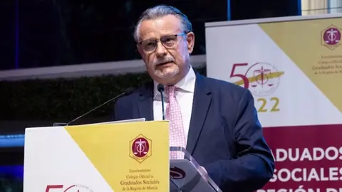 Jos&eacute; Hern&aacute;ndez Quereda, nuevo decano de los graduados sociales