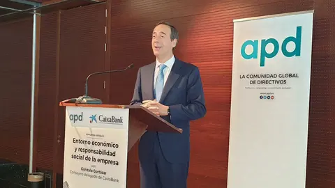 Gonzalo Gort&aacute;zar, en el almuerzo de APD y Caixabank