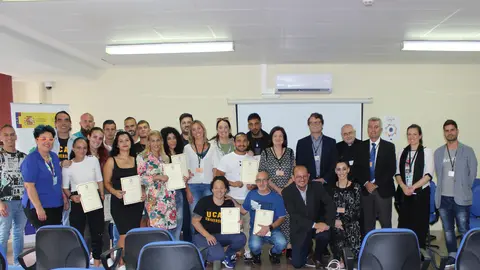 Titulados de la II edici&oacute;n del Curso Universitario en Formaci&oacute;n y Pr&aacute;ctica Deportiva con Otras Realidades de la UCAM (foto: UCAM)