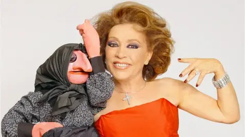 Mari Carmen y Do&ntilde;a Rogelia