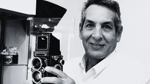 &Aacute;ngel Mart&iacute;nez, fot&oacute;grafo. (Foto @Juanchifoto Twitter)