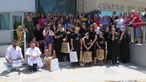 Los participantes en la quinta edici&oacute;n de 'Assido Chef', junto con los chefs y personal del CCT, tras finalizar el concurso.
