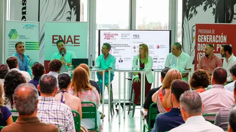 Ponentes en la mesa redonda