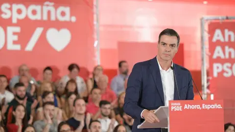 Pedro S&aacute;nchez, en un acto electoral del PSOE en Granada