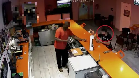 Imagen del v&iacute;deo en el que se ve a uno de los dos testigos que busca la Polic&iacute;a Local de Las Torres de Cotillas (foto: La 7)
