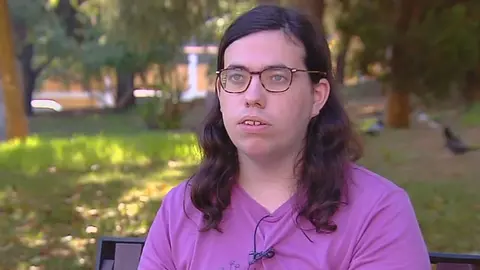Mar&iacute;a Sheila, v&iacute;ctima de una agresi&oacute;n transf&oacute;bica en Cartagena (foto: La 7)