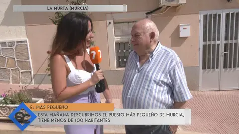 Marta S&aacute;nchez Veracruz entrevista a un vecino de La Murta (foto: La 7)