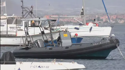 Algunos barcos del muelle de La Azoh&iacute;a (foto: La 7)