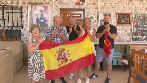 11GPOFAMILIAEVANAVARRO_frame_11623