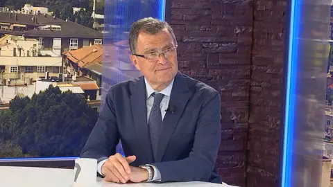 Jos&eacute; Ballesta, alcalde de Murcia, en el programa Qu&eacute;date Conmigo (foto: La 7)