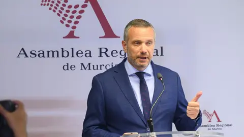 El portavoz del Grupo Parlamentario Popular en la Asamblea Regional, Joaqu&iacute;n Segado (foto: EP)
