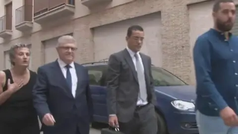 Jos&eacute; V&eacute;lez de camino al juzgado de Caravaca de la Cruz al que ha ido a declarar (foto: La 7)