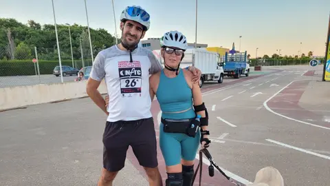 Paula Pasqual, junto a su entrenador, Luis Egea