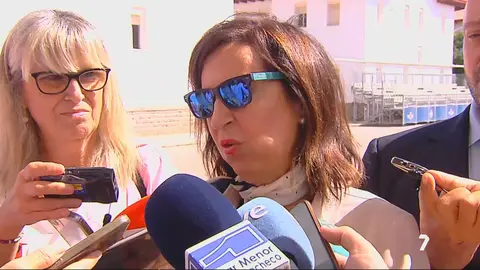 La ministra de Defensa, Margarita Robles, en su visita a San Javier (foto: La 7)