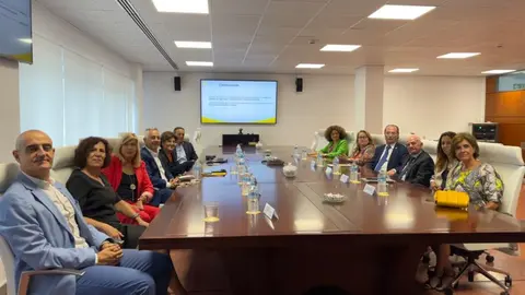 Encuentro entre Hefame y la Real Academia