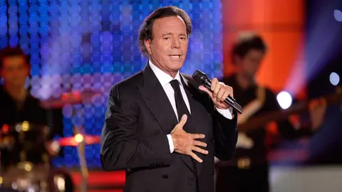Julio Iglesias, en una de sus &uacute;ltimas actuaciones