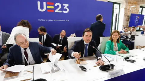 El ministro de Asuntos Exteriores, Uni&oacute;n Europea y Cooperaci&oacute;n, Jos&eacute; Manuel Albares, en el arranque de la Reuni&oacute;n Informal Ministerial (RIM) de Asuntos Generales de la Uni&oacute;n Europea (UE)