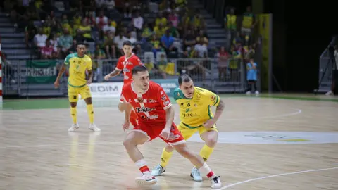 Lance del partido disputado entre Ja&eacute;n Para&iacute;so Interior y Jimbee Cartagena (foto: Jimbee Cartagena)